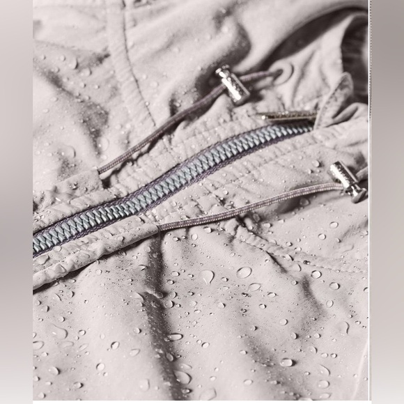 Lululemon Pack & Glyde Jacket / Dark Chrome Hooded Wind Water Resistant Jacket - Picture 6 of 13